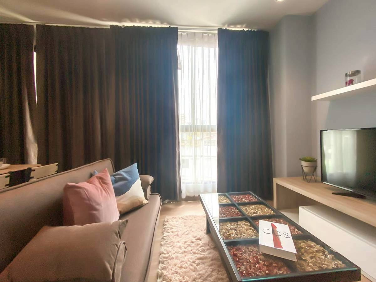 Urgent sale!! Condo CHATEAU IN TOWN Ratchada 10, fully furnished, ready to move in, size 49 sq m. Urgent sale!! Condo CHATEAU IN TOWN Ratchada 10, fully furnished, ready to move in, size 49 sq m.