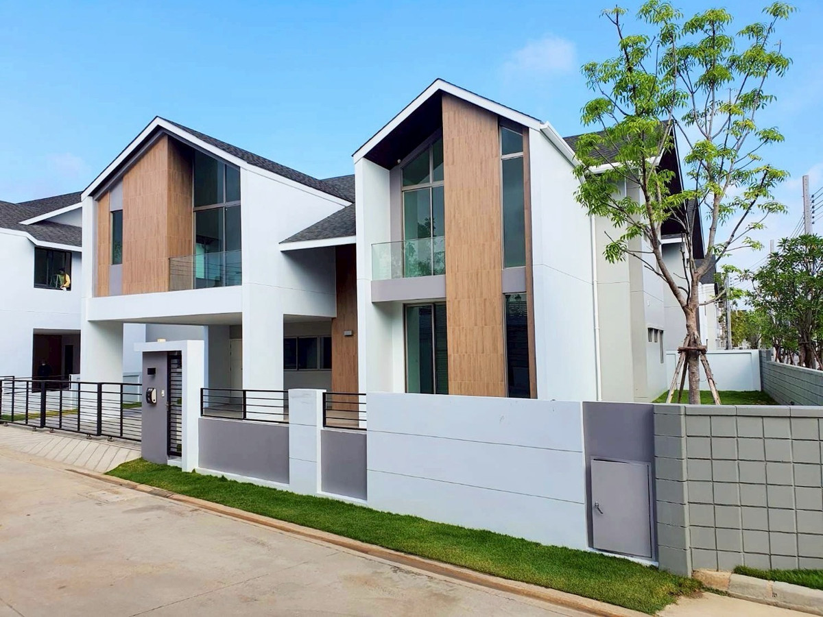 Nirvana Element Bangna for sale, large detached house, never lived in, Nirvana Element Bangna, next to community mall. Nirvana Element Bangna for sale, large detached house, never lived in, Nirvana Element Bangna, next to community mall.