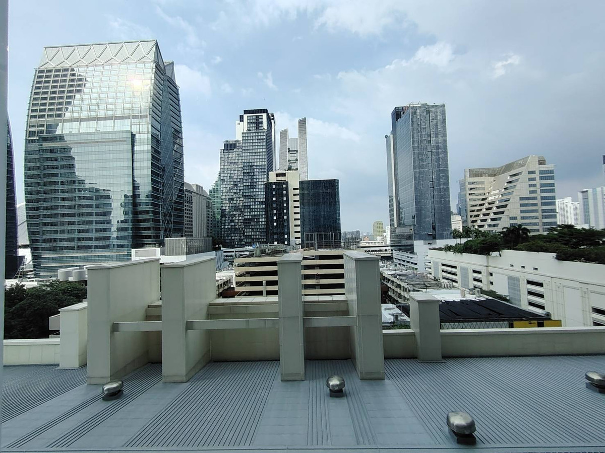 Athenee Office for rent 312 sqm 1200 Baht per sqm or 375,000 Baht per month