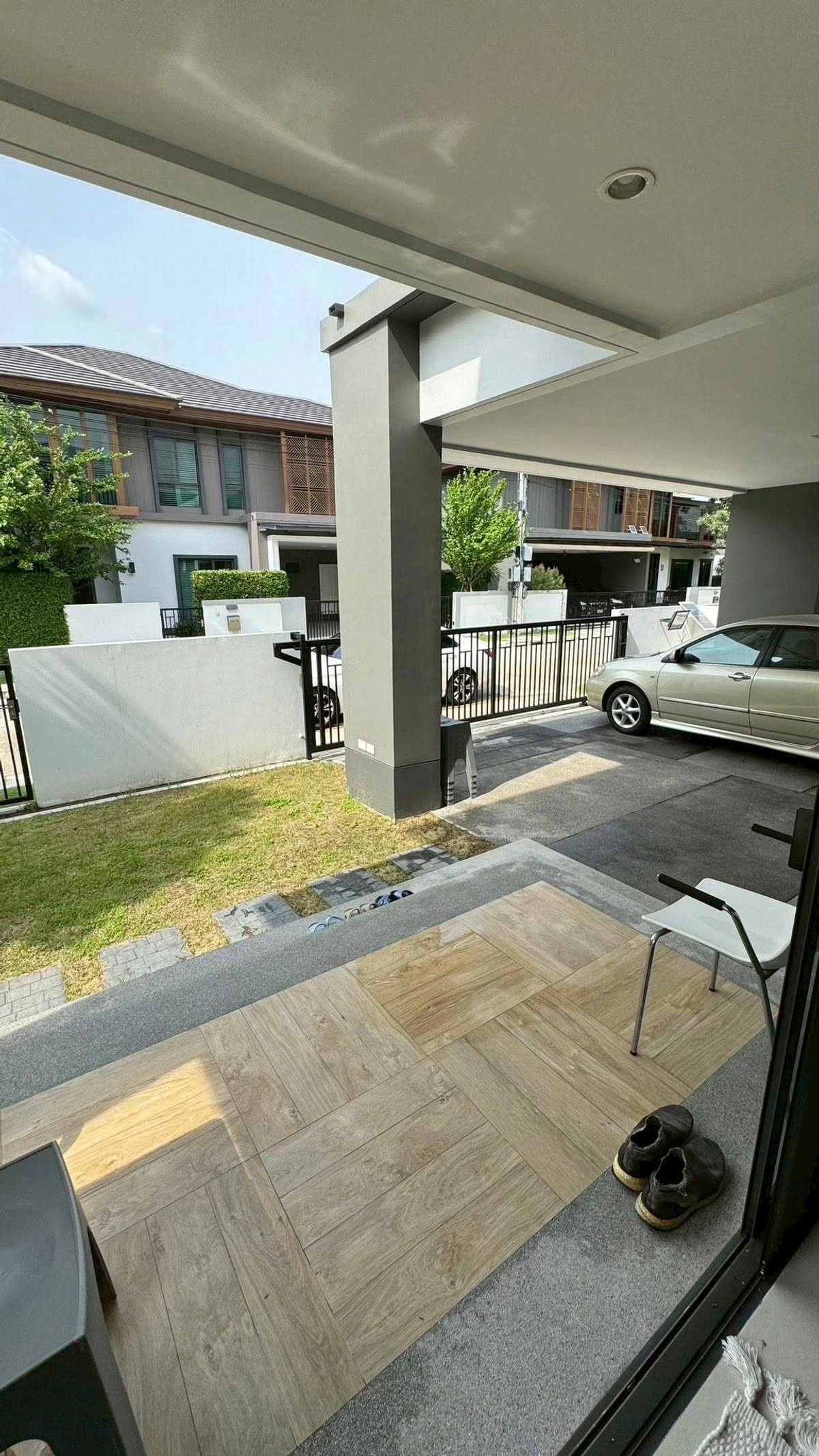 LB063 ให้เช่าบ้านเดี่ยวหรู หมู่บ้าน บุราสิริ พัฒนาการ หลังใหญ่ ติดสวน ติดคลับเฮาส์ ทำเลพัฒนาการ–อ่อนนุช เดินทางสะดวกเชื่อมหลายเส้นทาง รองรับผู้เช่าชาวจีนและชาวต่างชาติ สามารถเลี้ยงสัตว์ได้ – รูปที่ 2