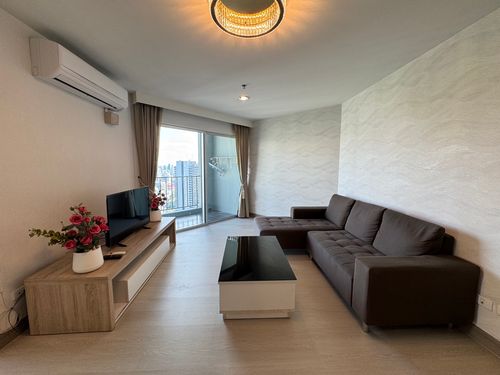 For Rent: Belle Grand Rama 9 Close to MRT Rama 9 (ST-02)