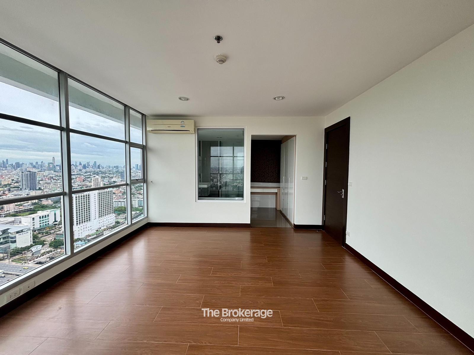 Urgent sale! Condo Rhythm Ratchada (Rhythm Ratchada) 2 bedrooms, 2 bathrooms, 73 sq m. 7,590,000 baht Contact Line: @thebrokerage Urgent sale! Condo Rhythm Ratchada (Rhythm Ratchada) 2 bedrooms, 2 bathrooms, 73 sq m. 7,590,000 baht Contact Line: @thebrokerage