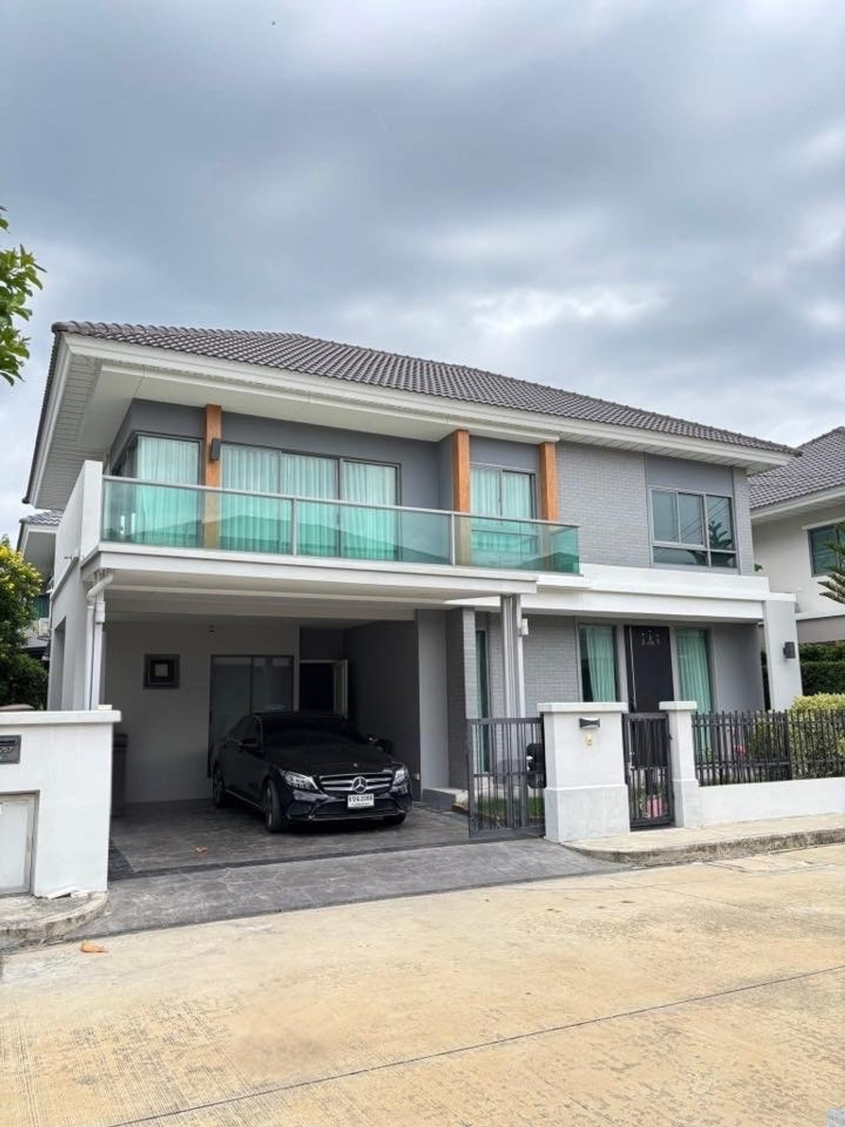 ขายขาดทุน‼️ บ้านเดี่ยวสุดหรู Perfect Place รัตนาธิเบศร์–ไทรม้า ตกแต่งพรีเมียมทั้งหลัง บิลต์อินดีไซเนอร์กว่า 5 ล้านบาท สภาพใหม่มาก พร้อมเข้าอยู่ได้ทันที ขายขาดทุน‼️ บ้านเดี่ยวสุดหรู Perfect Place รัตนาธิเบศร์–ไทรม้า ตกแต่งพรีเมียมทั้งหลัง บิลต์อินดีไซเนอร์กว่า 5 ล้านบาท สภาพใหม่มาก พร้อมเข้าอยู่ได้ทันที