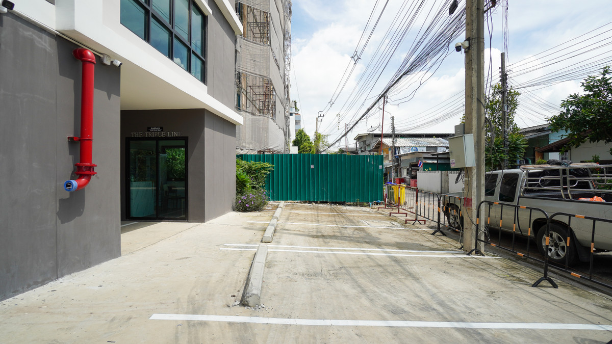 Announcement for sale: The Triple Line Condominium