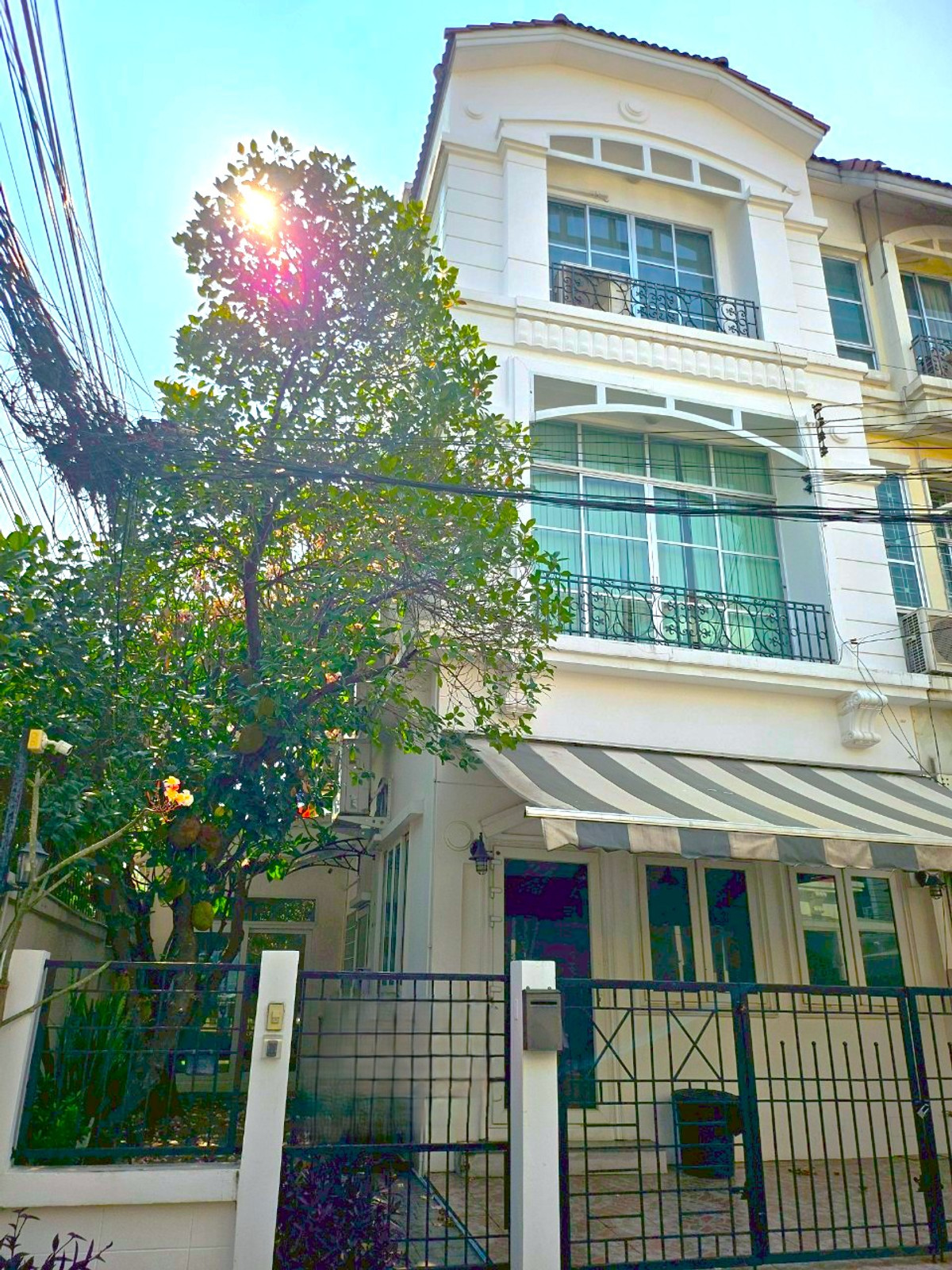 H0779♛Home office for rent, can register with a company, 3 bedrooms⚝Lat Phrao-Chokchai 4♜MRT Chokchai 4∞099-5919653,065-9423251▚Line@sureresidence