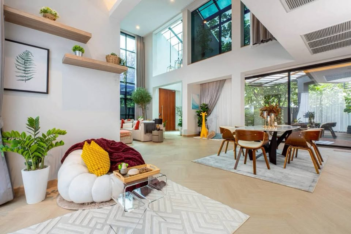 พูลวิลล่า 4 นอน บ้านเดี่ยว 3 ชั้น พร้อมสระว่ายน้ำส่วนตัว ใจกลางกทม – รูปที่ 2