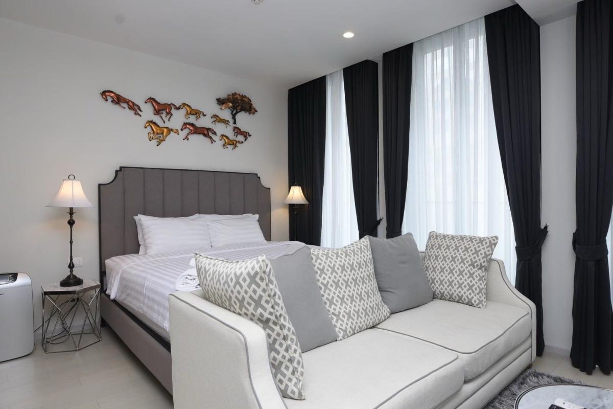 🔥Urgent for rent🔥 Noble Ploenchit, luxuriously decorated, fully furnished, ready to move in, 0 meters from BTS Ploenchit.