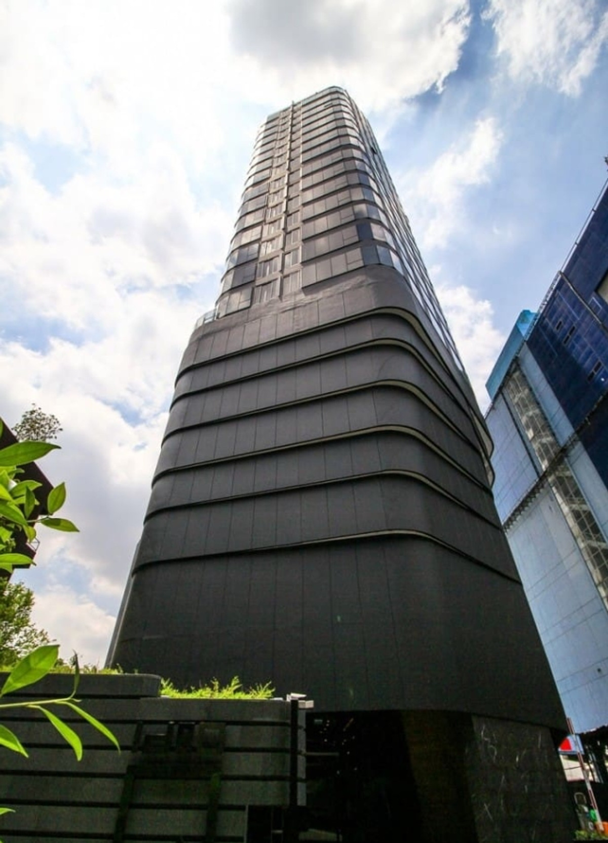 ✨ For Sale: Ideo Q Victory Condo ✨ 💰 Only 12,500,000 THB ✨ For Sale: Ideo Q Victory Condo ✨ 💰 Only 12,500,000 THB