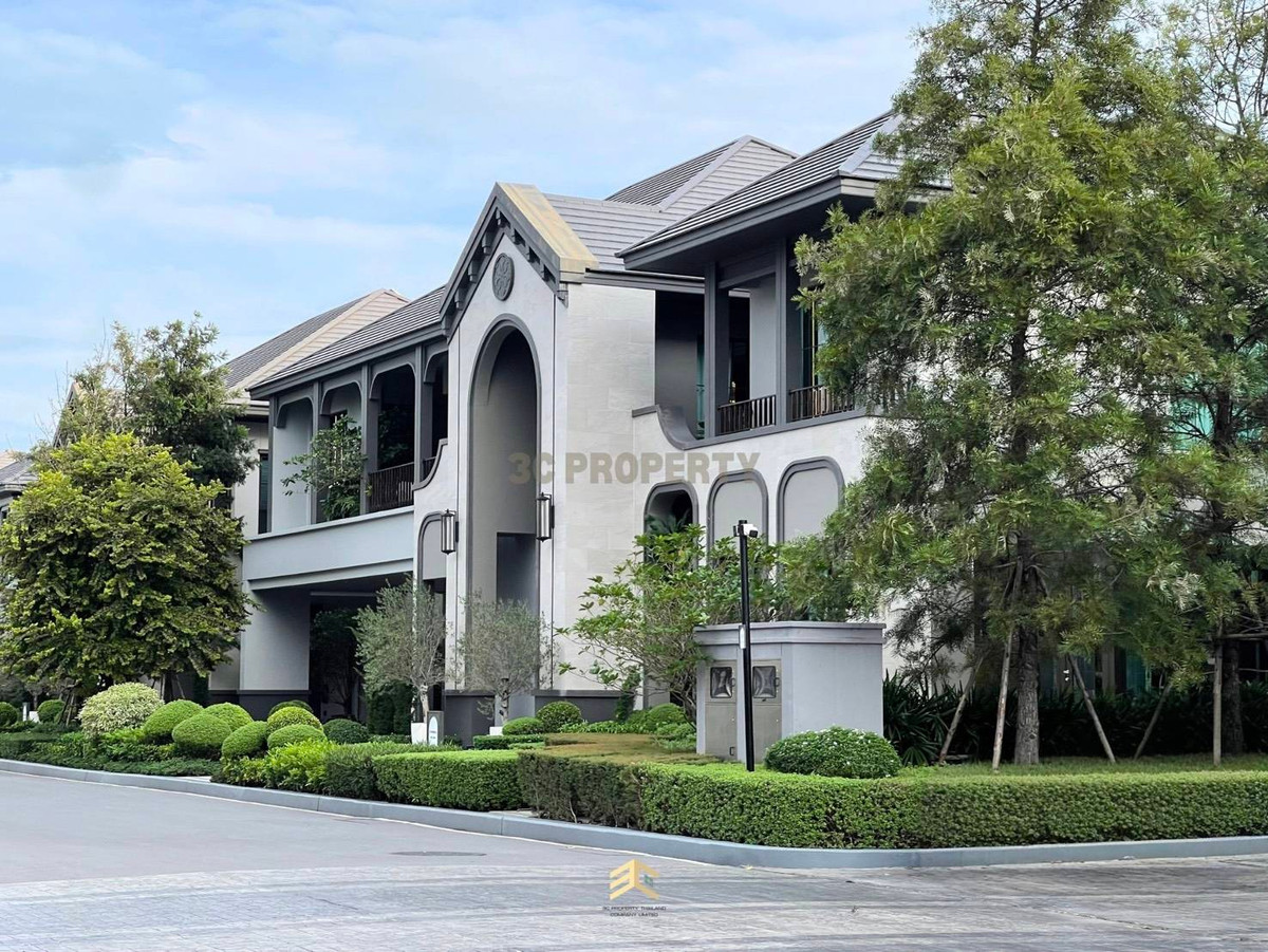 Luxury house next to Bangna-Trad Road: Grand Bangkok Boulevard Bangna - Km.15: Empty house starting at 44.9 million (medium type house type) Contact Kee 095-0898947