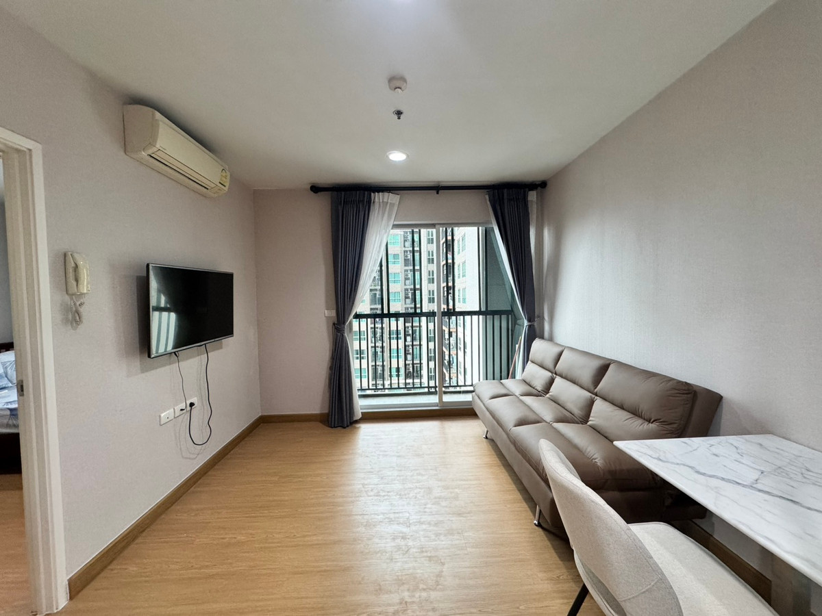 For urgent rent, fuse chan sathorn, beautiful room, ready to move in. For urgent rent, fuse chan sathorn, beautiful room, ready to move in.