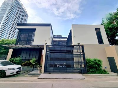 For Sale 2-Storey Detached House, 97.2 sq.w., Soi Farm Wattana, Kluaynamthai Area, near Rama 4 Road