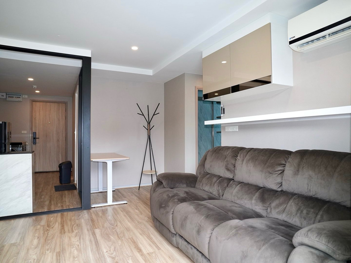 Condo for sale Blossom Condo@Sathorn-Charoenrat The room is in very good condition!