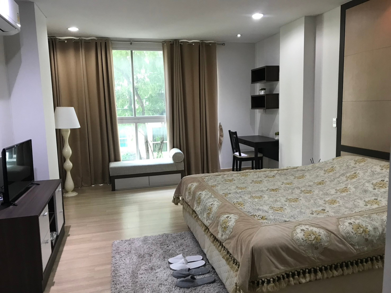 For urgent rent, 2 bedrooms, 2 bathrooms, The Address Phathumwan, The Address Pathumwan.