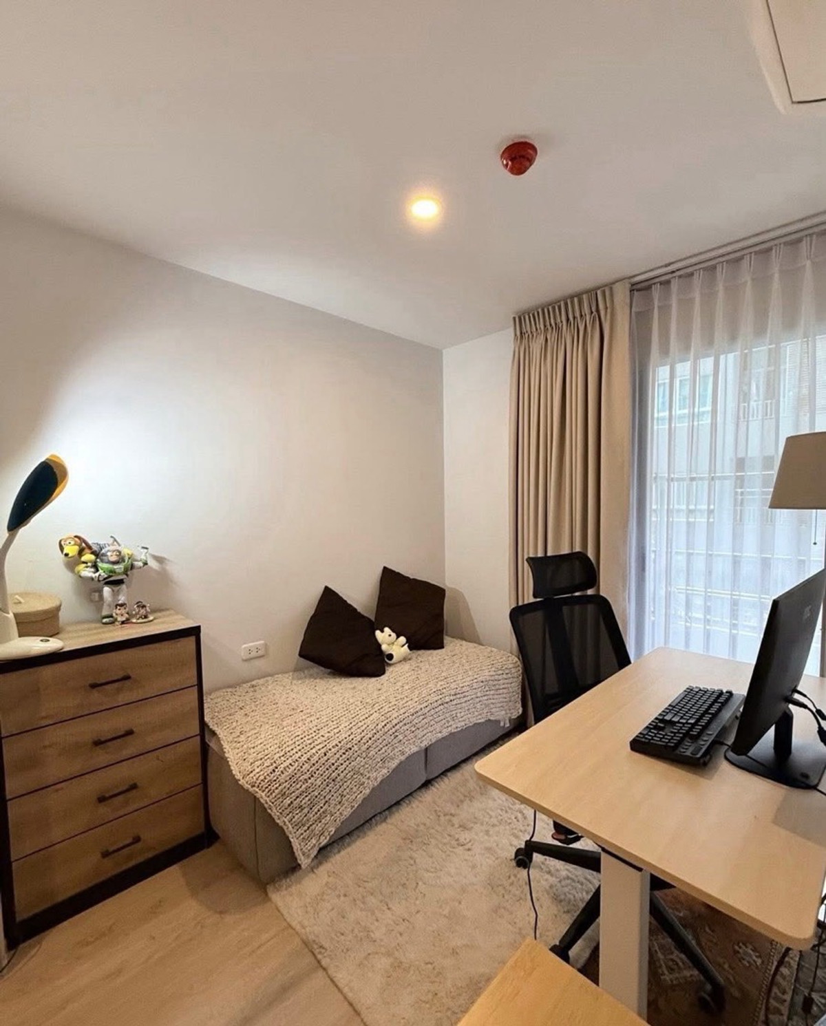 ให้เช่า เอลลิโอ เดล มอสส์ ซอยพหลโยธิน 34 1bed plus (2 ห้องนอน) ใกล้แหล่งอาหาร ใกล้ บีทีเอสเสนานิคม 700 ม. มีรถรับส่ง ฝกล้ ม. เกษตร**TEL: 0863649888 / LINE: @751paggb
