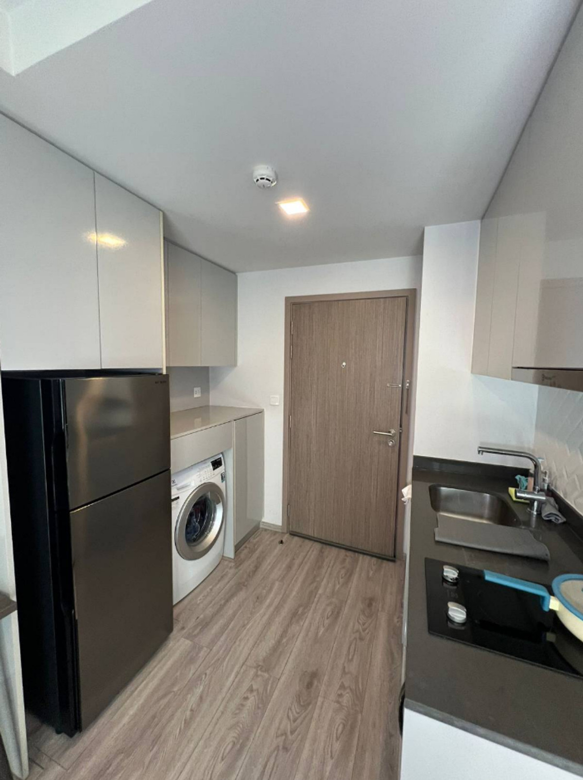 Maestro 14 35 sqm. Please add LINE ID @806qphgn o8415o5483 Maestro 14 35 sqm. Please add LINE ID @806qphgn o8415o5483