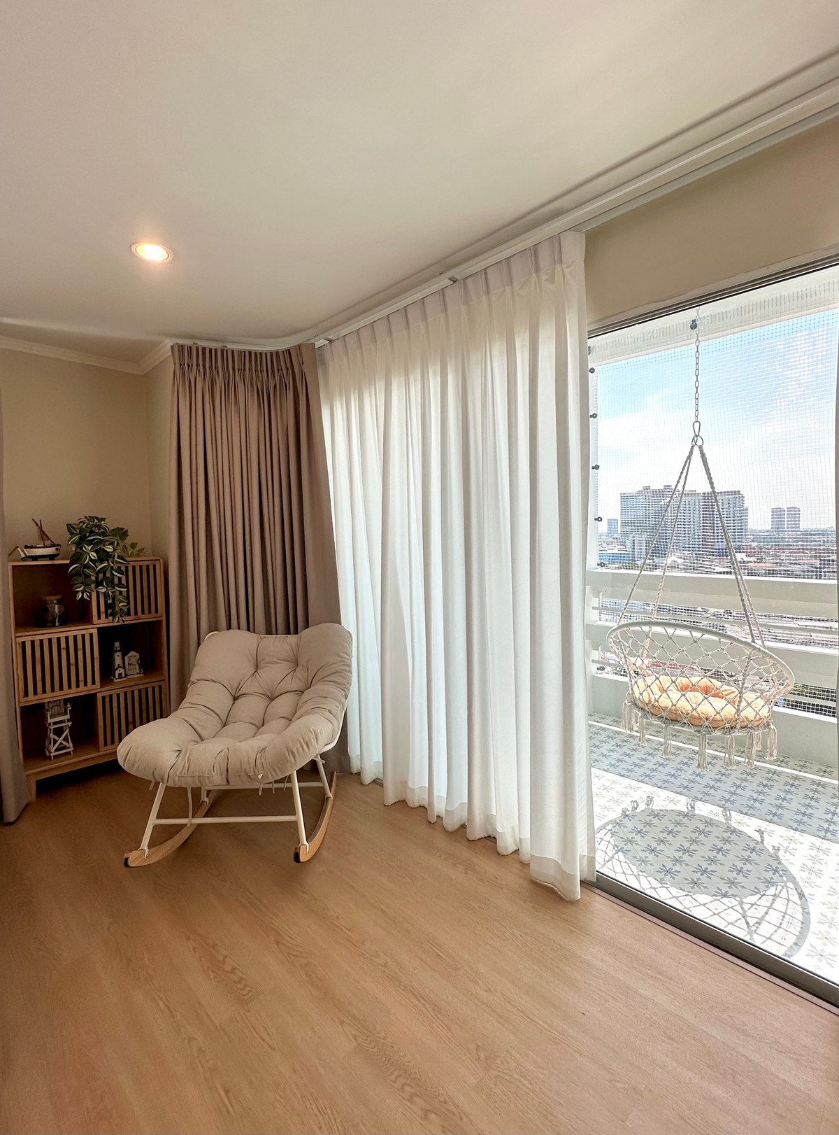 คอนโดหรู 3 ห้องนอน “Modern Home Tower” ทำเลทองติดโลตัส พระราม 3 – รูปที่ 2