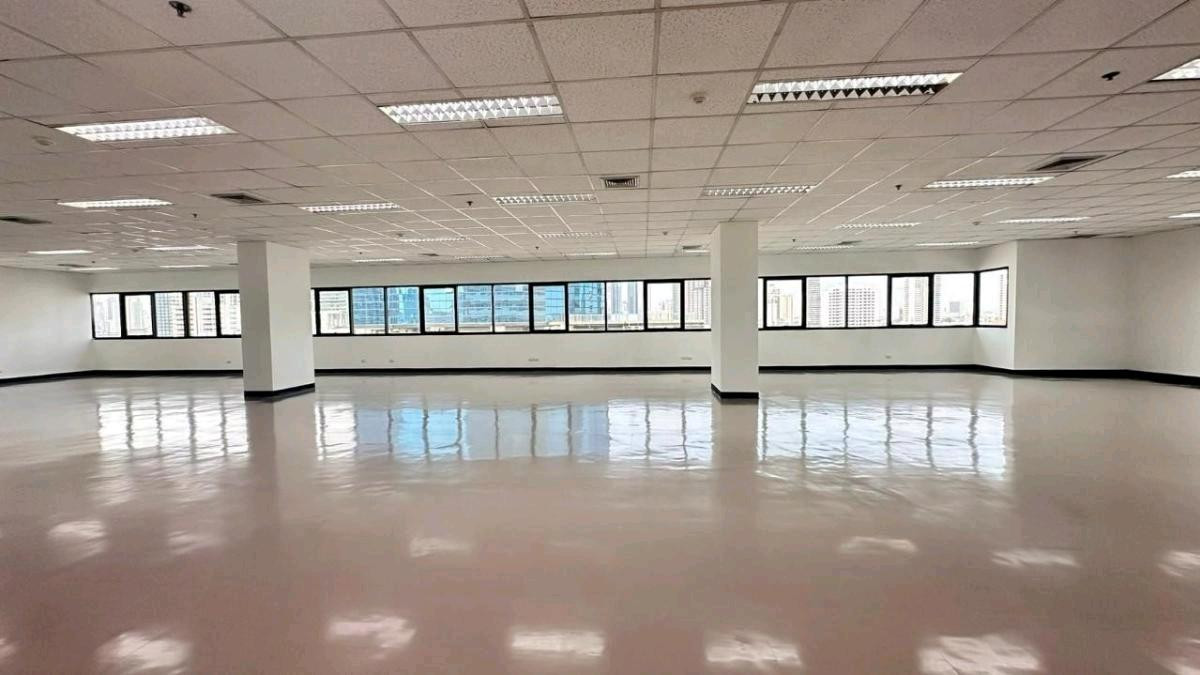 Office-Sorachai Building Ekkamai, 12th Floor, Sukhumvit 63 Available for Sale with Tenants, Near BTS Ekkamai – รูปที่ 3