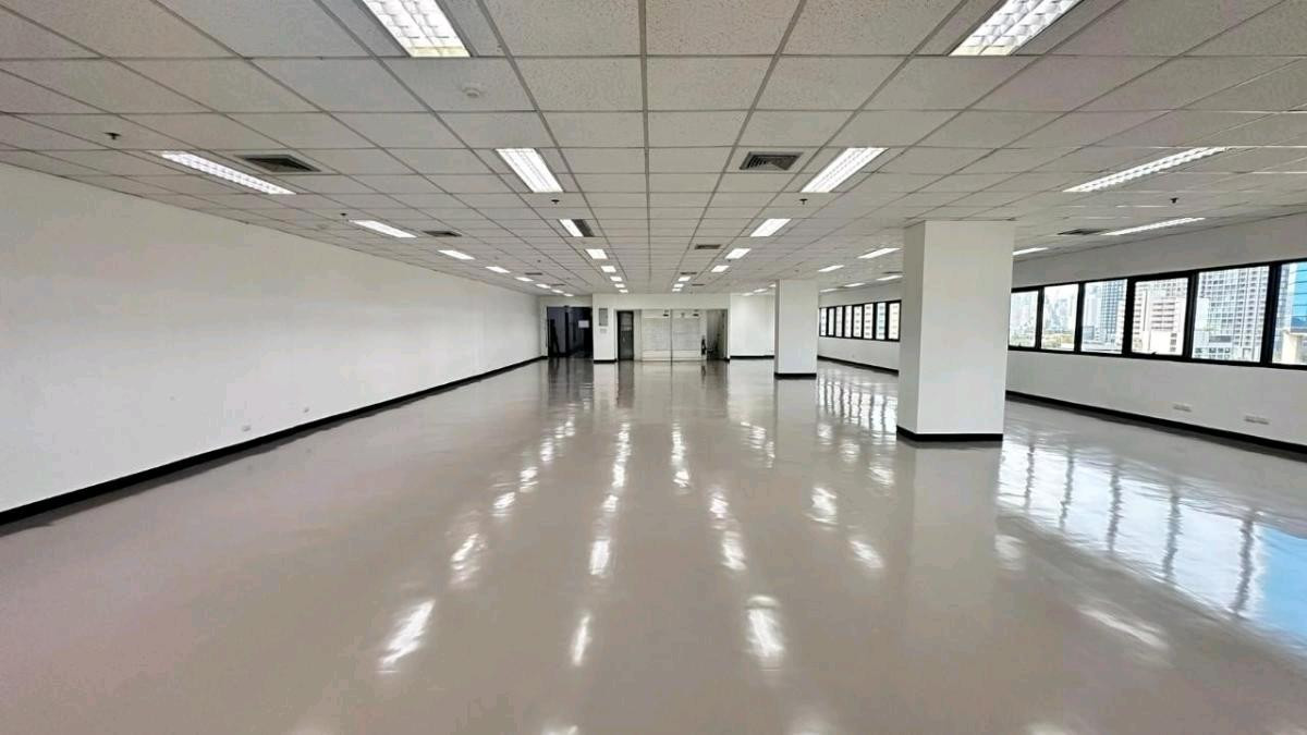 Office-Sorachai Building Ekkamai, 12th Floor, Sukhumvit 63 Available for Sale with Tenants, Near BTS Ekkamai – รูปที่ 4