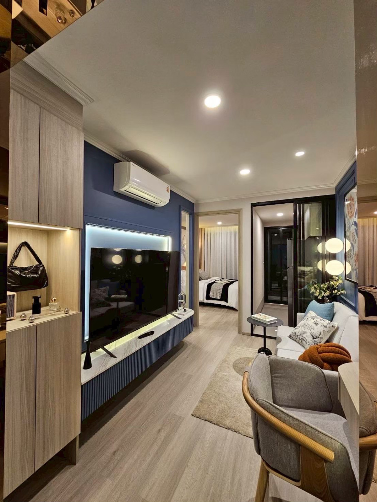 #Pre-sale condo for sale, next to BTS Bearing 200 meters. #Pre-sale condo for sale, next to BTS Bearing 200 meters.