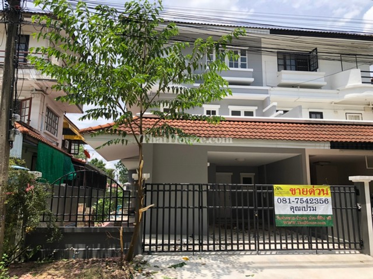 3-story semi-detached house for sale, Muang Ake Village, Project 4