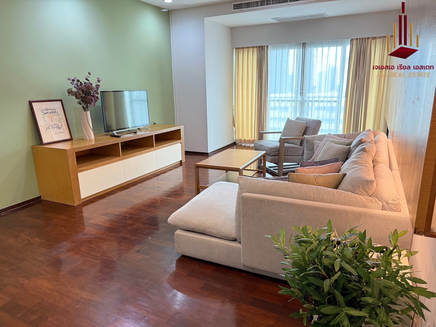 ✨ For Rent: Noble Ora Thonglor Condo✨💰 Only 60,000 THB/month
