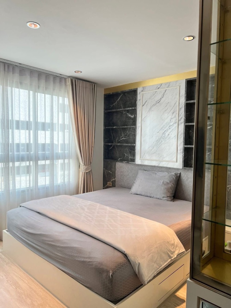 🔥Urgent for rent🔥The Clover Thonglor, spacious room, fully furnished, ready to move in, near BTS Thonglor