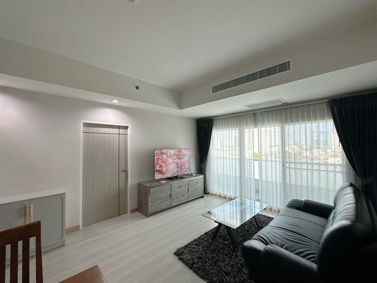 💥 For Sale & Rent — Fully Renovated Condo in the Heart of Sathorn–Yan Nawa | 2 Bedrooms with Brand-New Furniture | Premium Location Near BTS Chong Nonsi