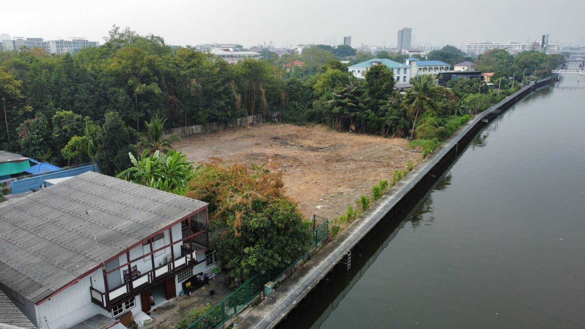 ขายที่ดินเปล่า ทำเลทอง เนื้อที่ 1 ไร่ 17 ตร.ว. ติดสถานีรถไฟฟ้าสายสีเหลือง – รูปที่ 2