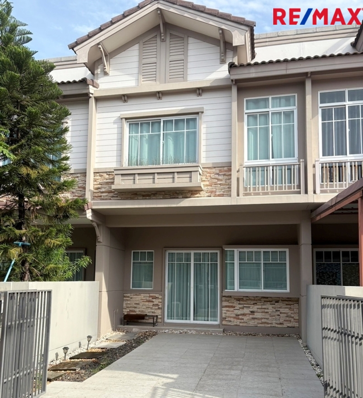ขายทาวน์โฮม Villaggio เพชรเกษม–สาย 4 ทาวน์โฮมสไตล์อิตาลี ทำเลดี ใกล้เมือง ราคาดีมาก! – รูปที่ 2