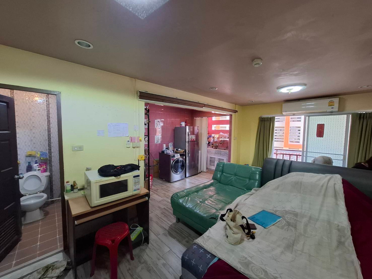 ขายขาดทุน!!! ขายห้องเปล่า คอนโด เจริญกรุงเพลส ( Charoenkrung Place ) 33.9 ตร.ม. 1 ห้องนอน 1 ห้องน้ำ ขายขาดทุน!!! ขายห้องเปล่า คอนโด เจริญกรุงเพลส ( Charoenkrung Place ) 33.9 ตร.ม. 1 ห้องนอน 1 ห้องน้ำ