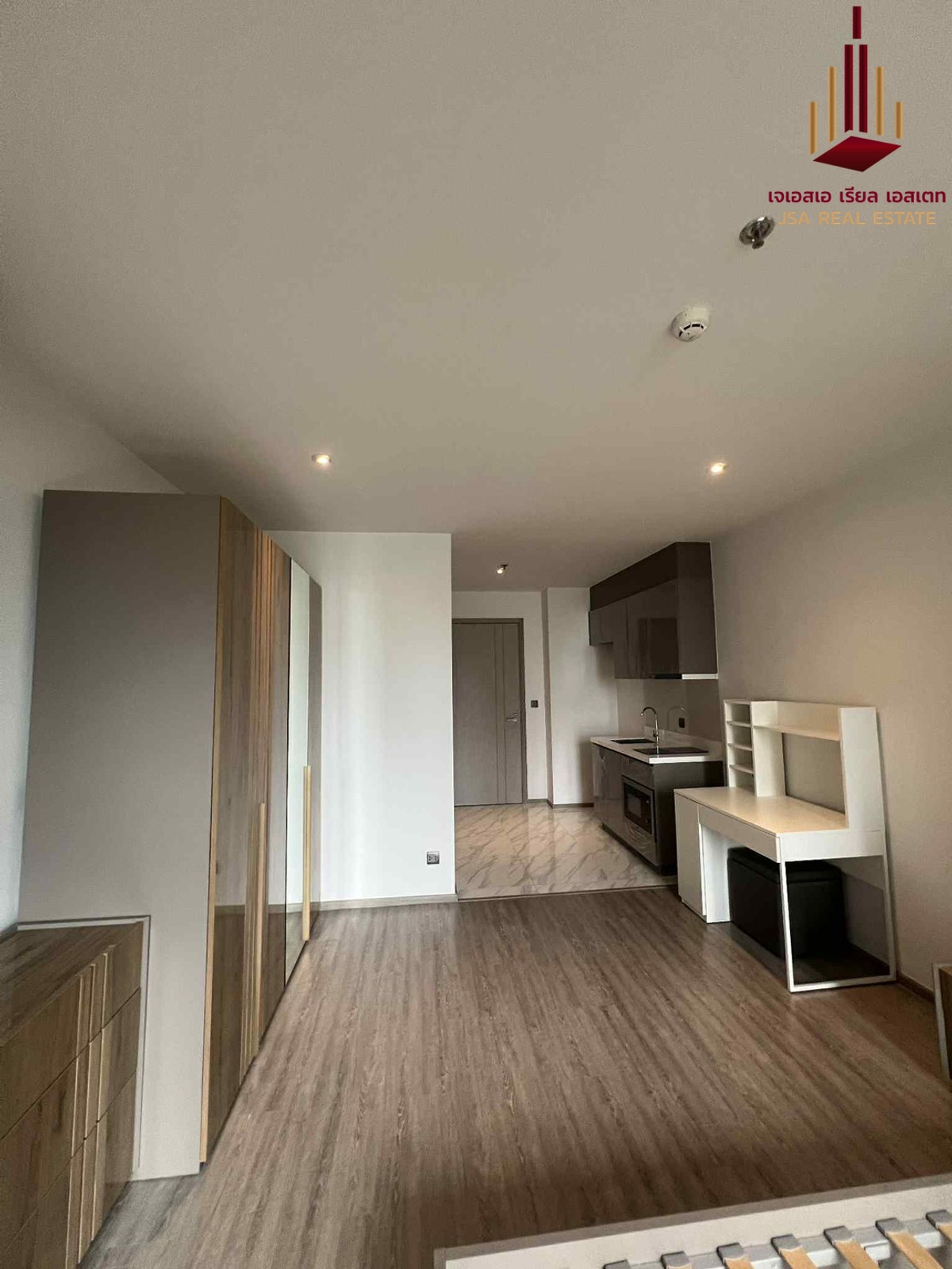 ✨ For Sale: RHYTHM Ekkamai Condo ✨ 💰 Only 4,990,000 THB