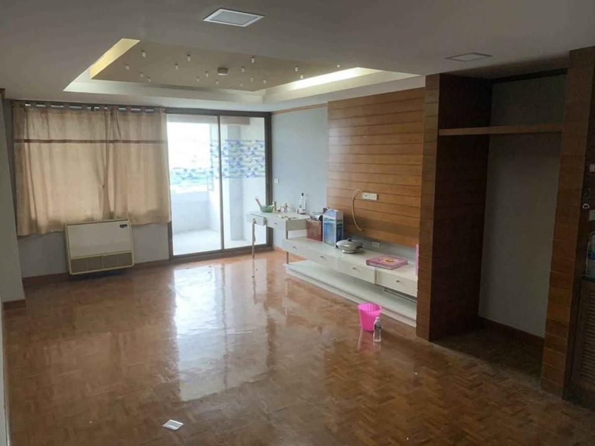 (A034135) Royal Nine Residence (A034135) Royal Nine Residence