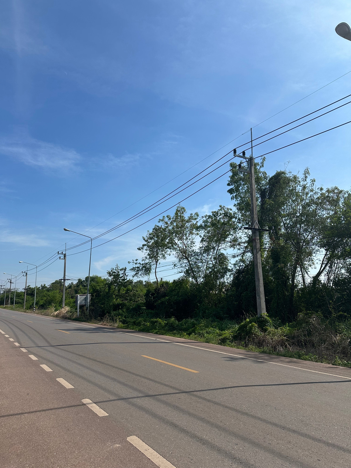 Large plot of land for sale, 148 rai, next to the main road, next to the sea, prime location! Chang Kham Subdistrict, Na Yai Am District, Chanthaburi Province ( sells it himself)