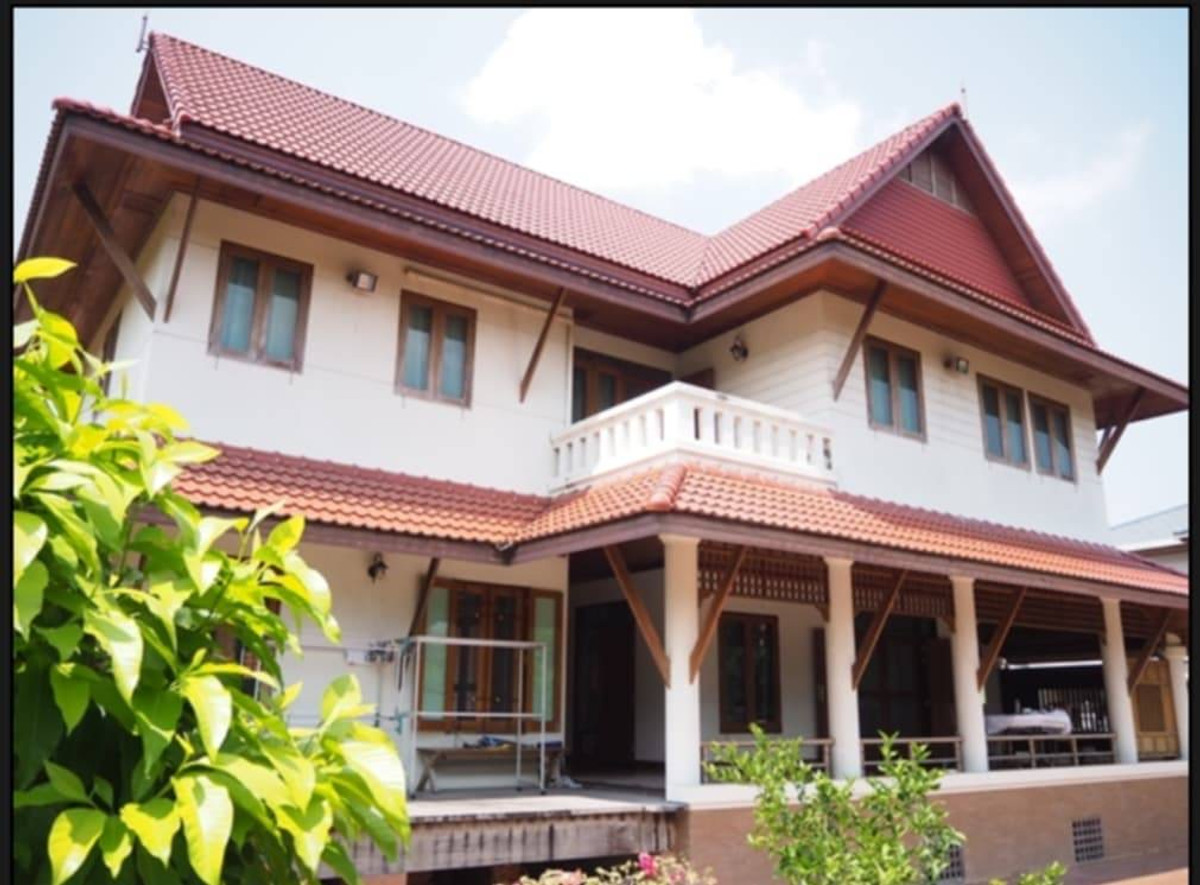 2-story detached house, a simple house, 200 square meters, good condition.