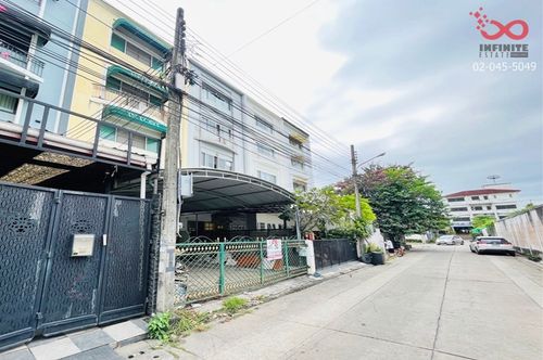 Home office for sale, 5 floors, 30 sq m., Ratchada 36-Sena Nikhom 1, near BTS MRT.