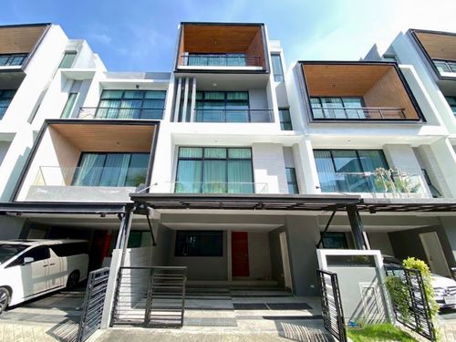 For Sale: Luxury 4-Storey Townhome at Nirvana Define | Type C | Owner-Occupied | Fully Built-in | Excellent Condition | Priced at Original Cost