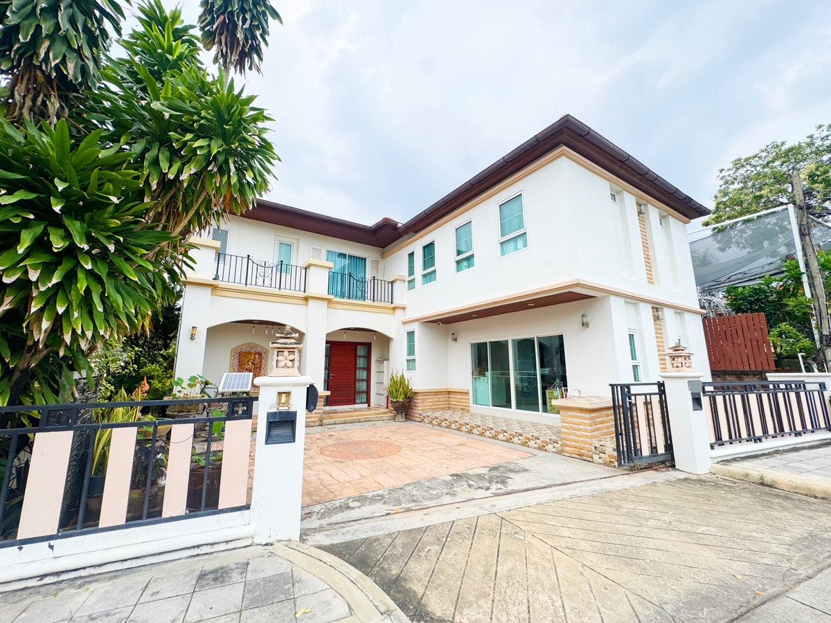🏰บ้านใหญ่ 155 ตรว. ที่ดอนเมือง…แต่ราคาไม่ถึง 20 ล้าน แกรนด์คาแนล ดอนเมือง 5 ห้องนอน / 6 ห้องน้ำ พื้นที่เยอะจนวิ่งเล่นได้ทั้งครอบครัว + มีเรือนรับรองติดคาแนลในโครงการ!💦 🏰บ้านใหญ่ 155 ตรว. ที่ดอนเมือง…แต่ราคาไม่ถึง 20 ล้าน แกรนด์คาแนล ดอนเมือง 5 ห้องนอน / 6 ห้องน้ำ พื้นที่เยอะจนวิ่งเล่นได้ทั้งครอบครัว + มีเรือนรับรองติดคาแนลในโครงการ!💦