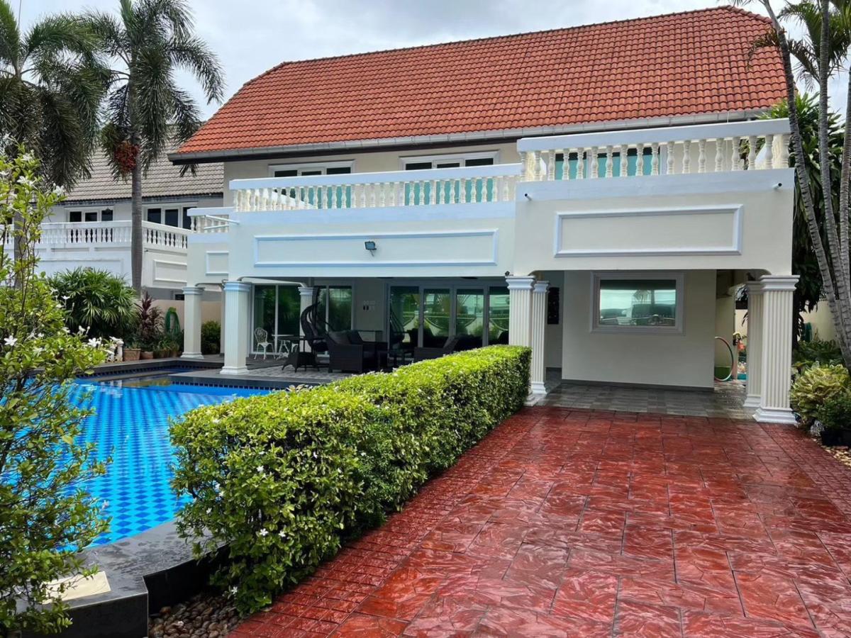 🔥Urgent Sale🔥 Baan Plu Villa, 3 bedrooms, 4 bathrooms, near Bangkok Pattaya Hospital / 5-minute walk to Terminal 21 (East Pattaya)