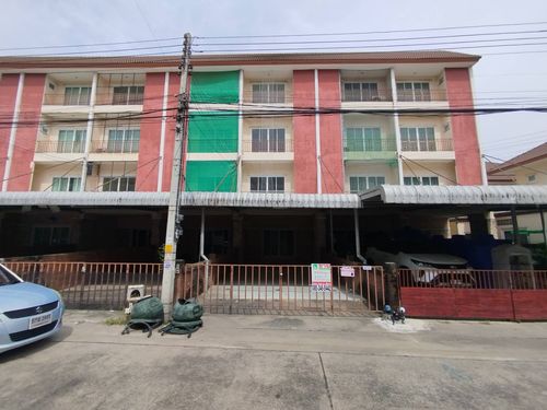 Townhouse for sale Chat Luang Village 9, Pathum Thani, area 31.8 sq m.