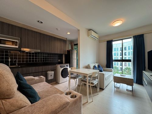 Rare Corner Unit with Pool View — Condo for Sale at Unio Sukhumvit 72 Phase 2, 2 Bedrooms, Only 600 m from BTS Bearing