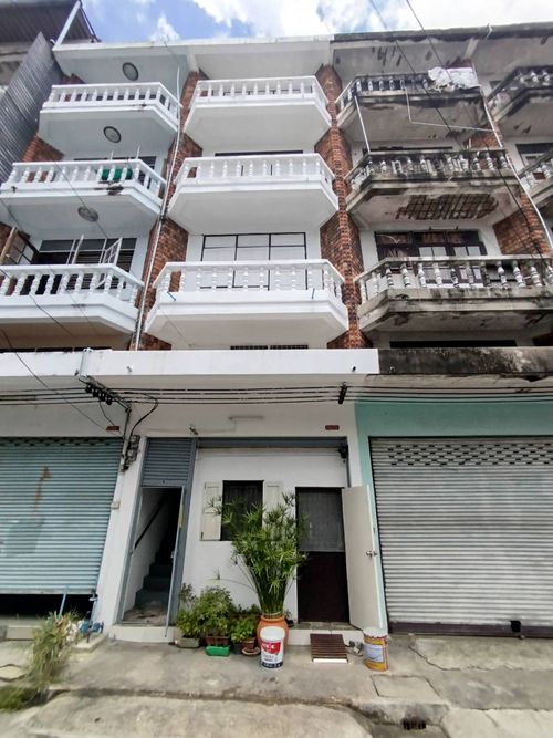 Commercial building for sale, 4 floors, 1 mezzanine, Soi Suksawat 64, 16 sq m.