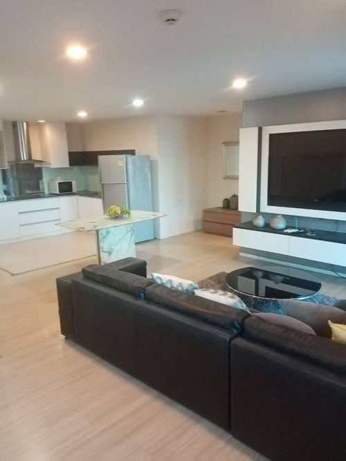 Renova Residence 140 sq.m. Please add LINE ID @806qphgn o8415o5483 