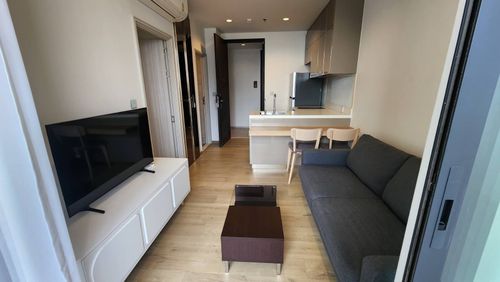 Quinn Sukhumvit 101 near BTS Punnawithi (0 m./1min walk) 
