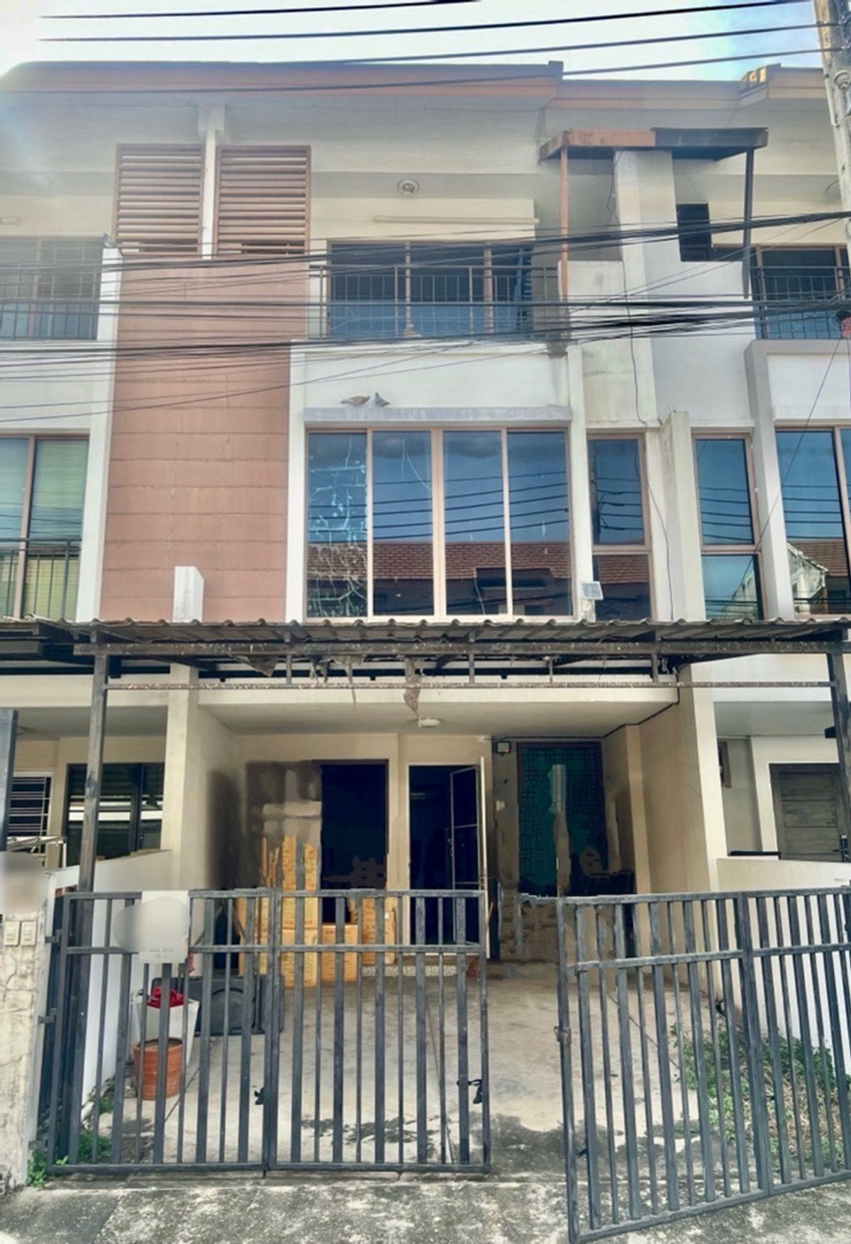 ให้เช่า หมู่บ้านเดอะ ไพรเวท วิจเลจบางจาก ซ.สุขุมวิท97/1 (ซอยอยู่ตรงข้ามทางด่วนสุขุมวิท62)22ตร.วา กว้าง5 ลึก17เมตร พื้นที่ใช้สอย 170ตรม ให้เช่า หมู่บ้านเดอะ ไพรเวท วิจเลจบางจาก ซ.สุขุมวิท97/1 (ซอยอยู่ตรงข้ามทางด่วนสุขุมวิท62)22ตร.วา กว้าง5 ลึก17เมตร พื้นที่ใช้สอย 170ตรม