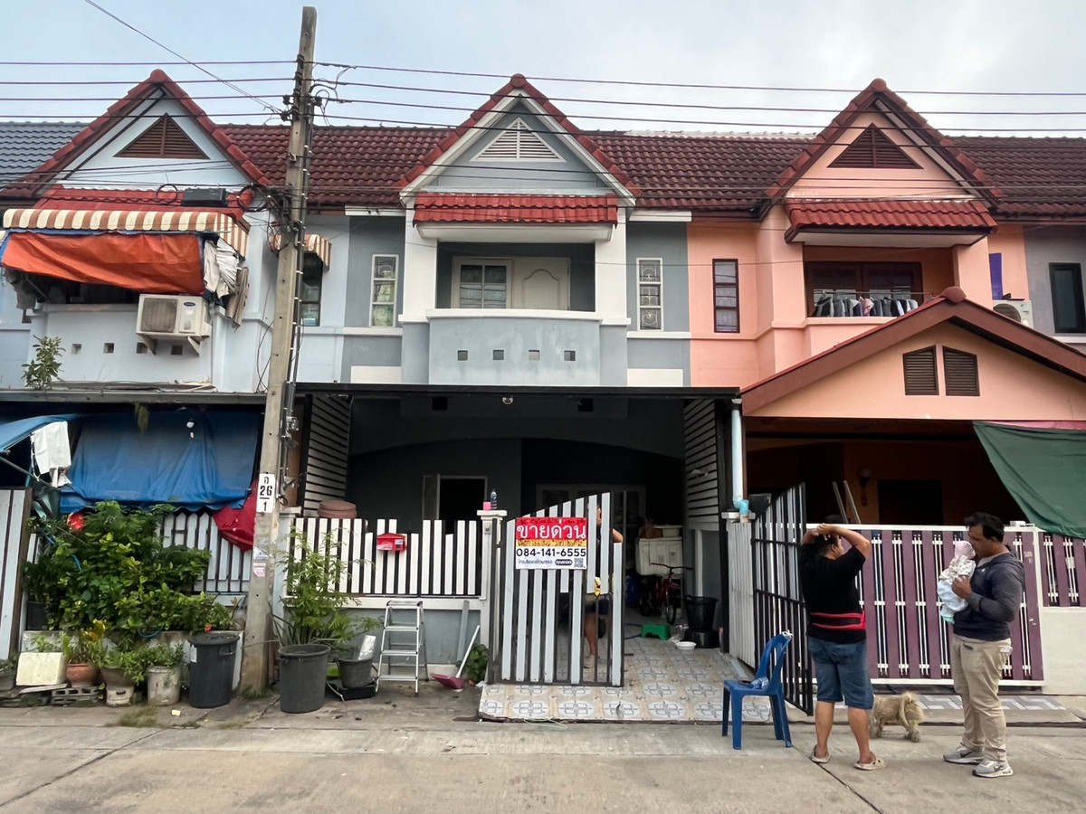 ทาวน์เฮาส์ 2 ชั้น โครงการ สวีทโฮมปาร์ค บางบัวทอง Sweet Home Park Bangbuathong ใกล้รถไฟฟ้าสายสีม่วง สถานี คลองบางไผ่ และ สถานีบางใหญ่ ตำบล บางบัวทอง อำเภอบางบัวทอง นนทบุรี (ราคา 1,350,000 บาท) ทาวน์เฮาส์ 2 ชั้น โครงการ สวีทโฮมปาร์ค บางบัวทอง Sweet Home Park Bangbuathong ใกล้รถไฟฟ้าสายสีม่วง สถานี คลองบางไผ่ และ สถานีบางใหญ่ ตำบล บางบัวทอง อำเภอบางบัวทอง นนทบุรี (ราคา 1,350,000 บาท)