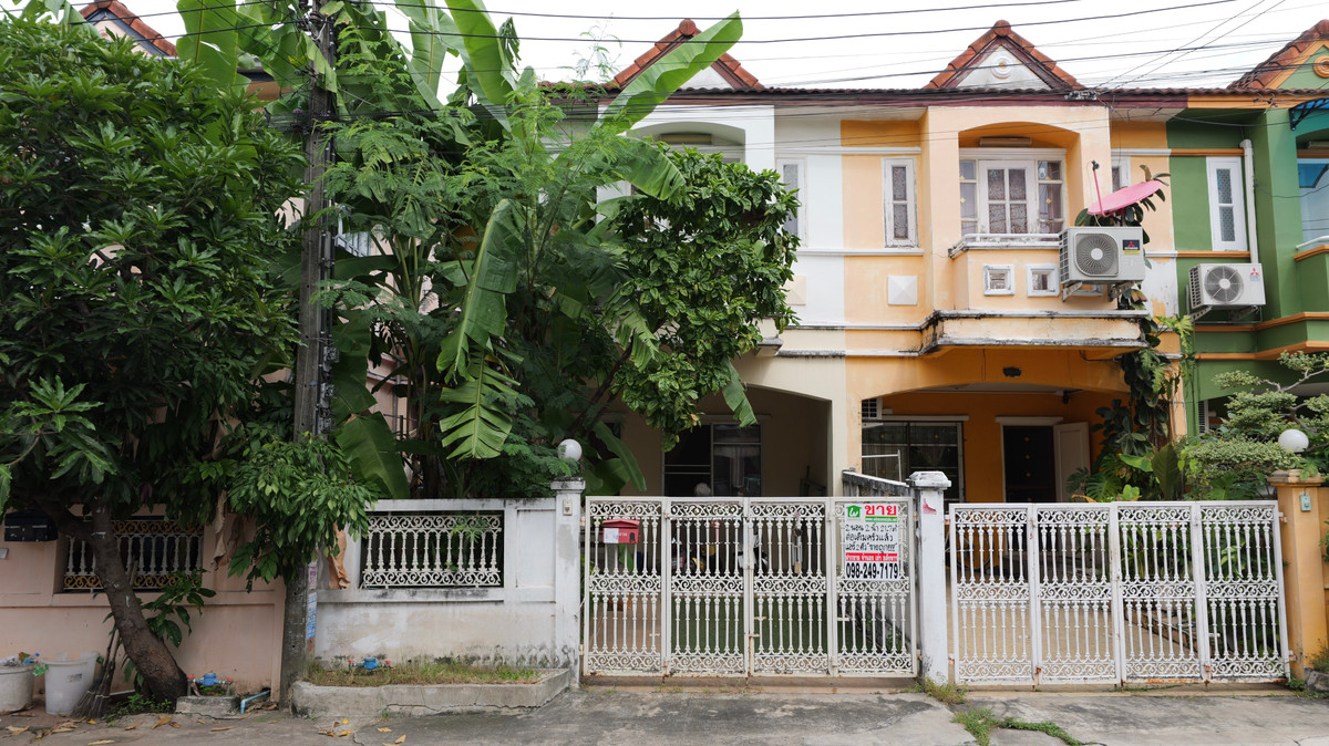 2-bedroom townhouse for sale in K.C. Village, Ramintra 5 2-bedroom townhouse for sale in K.C. Village, Ramintra 5
