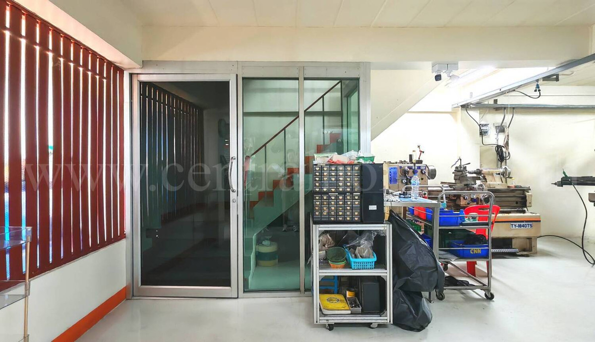 Commercial building, 4 and a half floors, 2 units, Phahonyothin Road (Rangsit - Nava Nakhon), near Talad Thai, very cheap. – รูปที่ 3