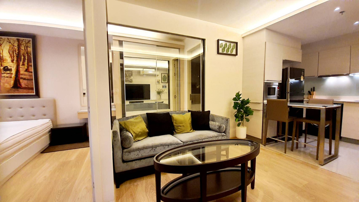 Condo for Sale H Sukhumvit 43 - Near BTS Phrom Phong Condo for Sale H Sukhumvit 43 - Near BTS Phrom Phong