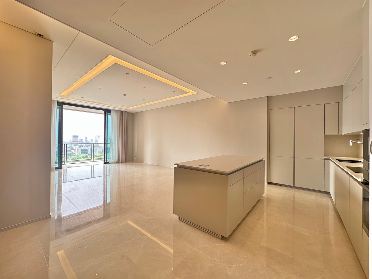 For Sale: The Residence at Sindhorn Kempinski Hotel 🏢 Near BTS Chidlom 🚆 Spacious unit, fully furnished 🛋️ Perfect for living 🏡 or investment 💼 For Sale: The Residence at Sindhorn Kempinski Hotel 🏢 Near BTS Chidlom 🚆 Spacious unit, fully furnished 🛋️ Perfect for living 🏡 or investment 💼