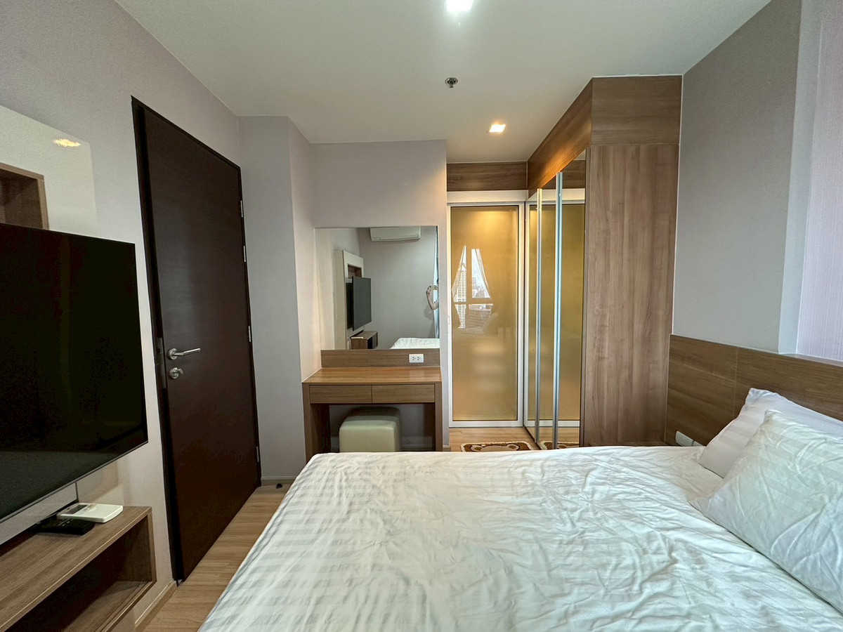 Hot Price 🔥 Highfloor Rhythm Sathorn 1bed 35 Sqm Fullyfurnish 18,000- 